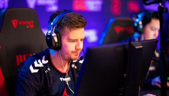 FEVM推出全新FAEX9迷你主机搭载锐龙AI MAX+395性能强劲